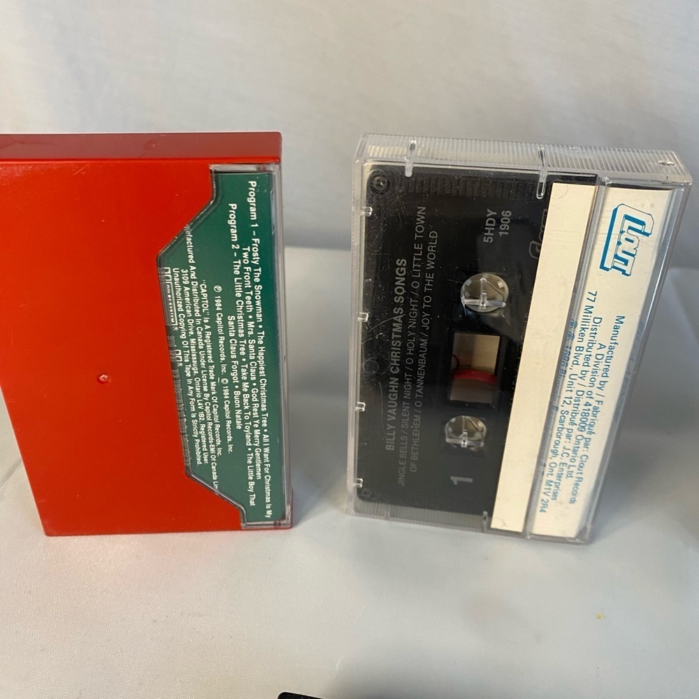 VINTAGE 1984 Bing Crosby Merry Christmas, plus other various cassettes lot - Picture 5 of 7